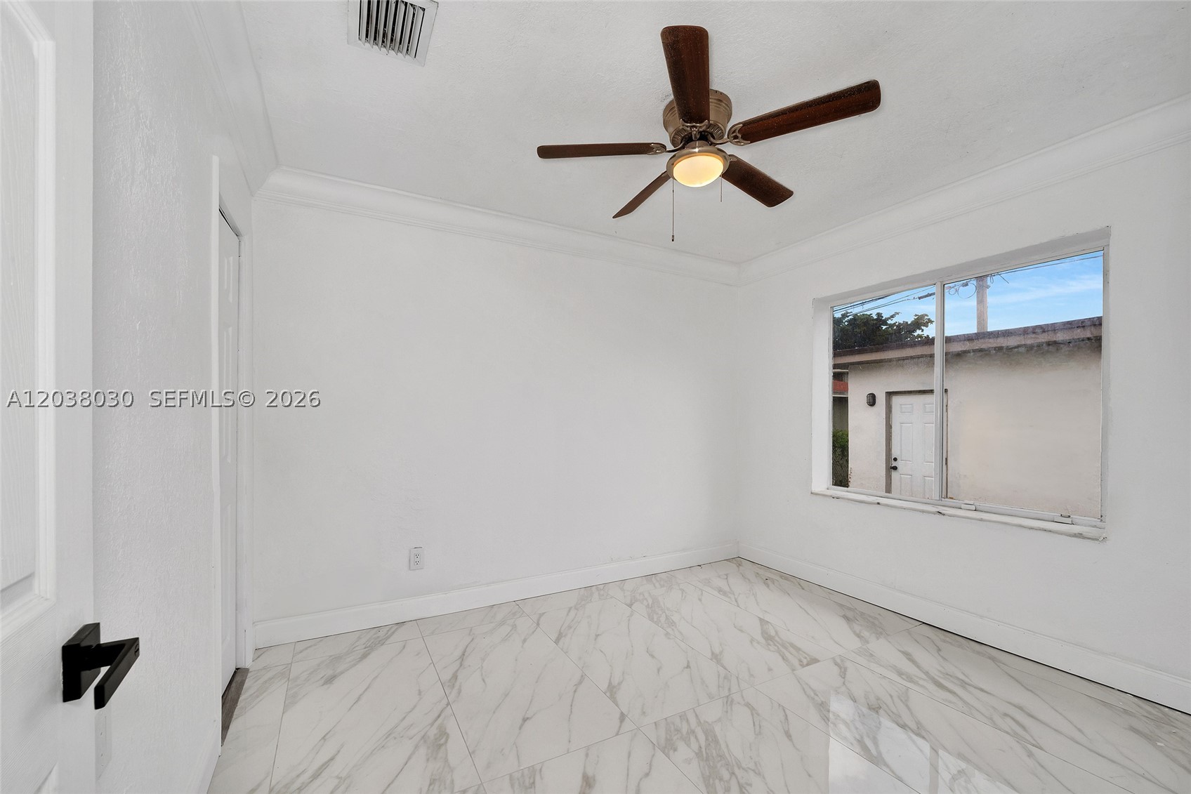 2501 Nw 55th Ter Property Photo 9