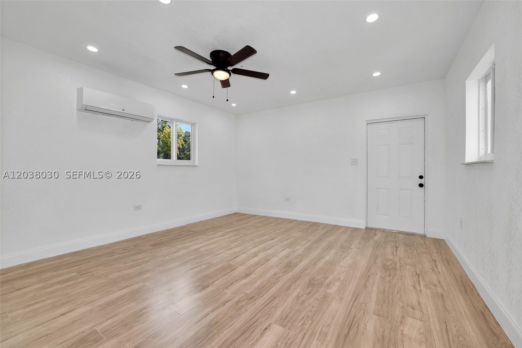 2501 Nw 55th Ter Property Photo 24