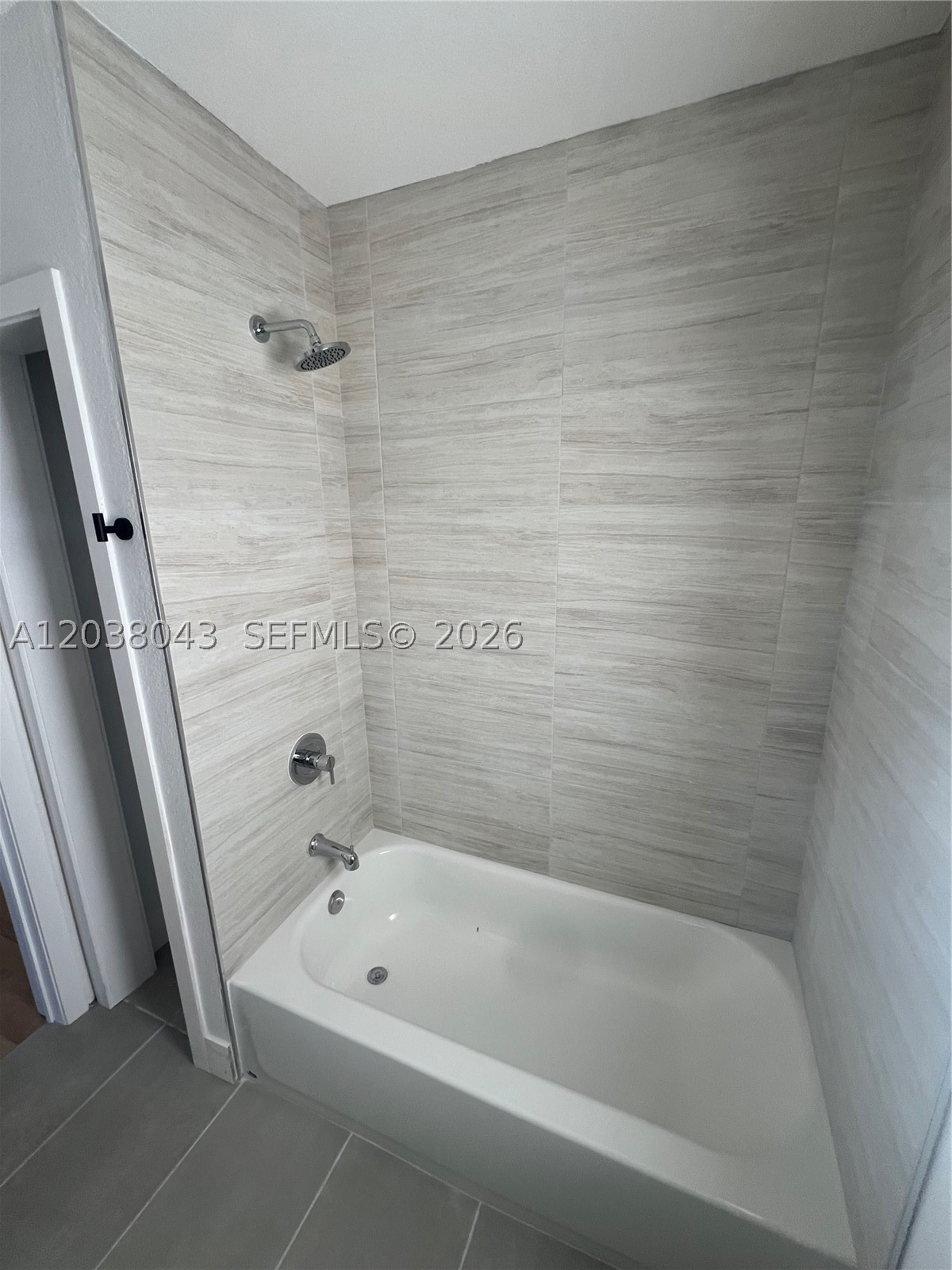 1706 Arthur St Property Photo 4