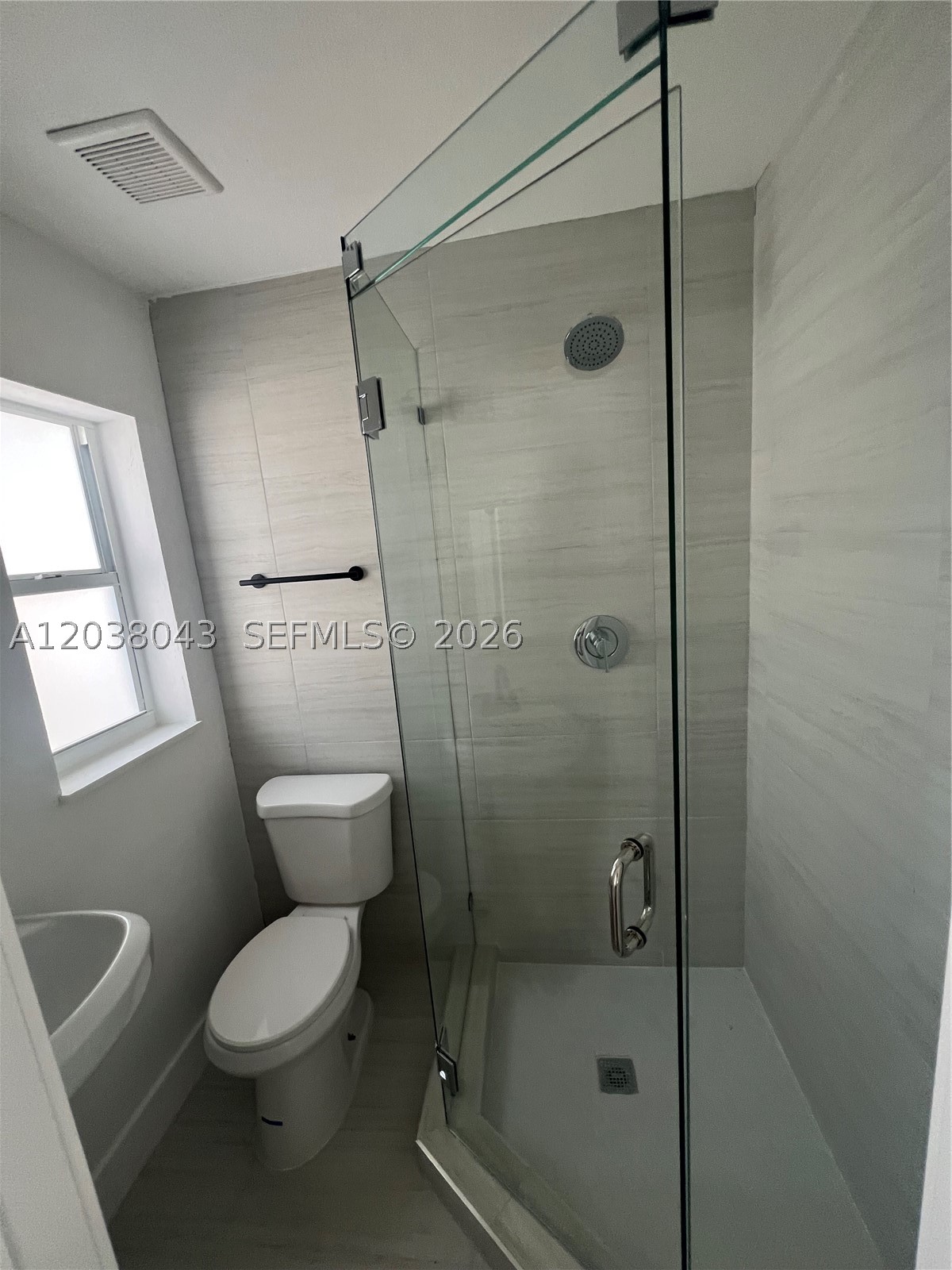 1706 Arthur St Property Photo 5