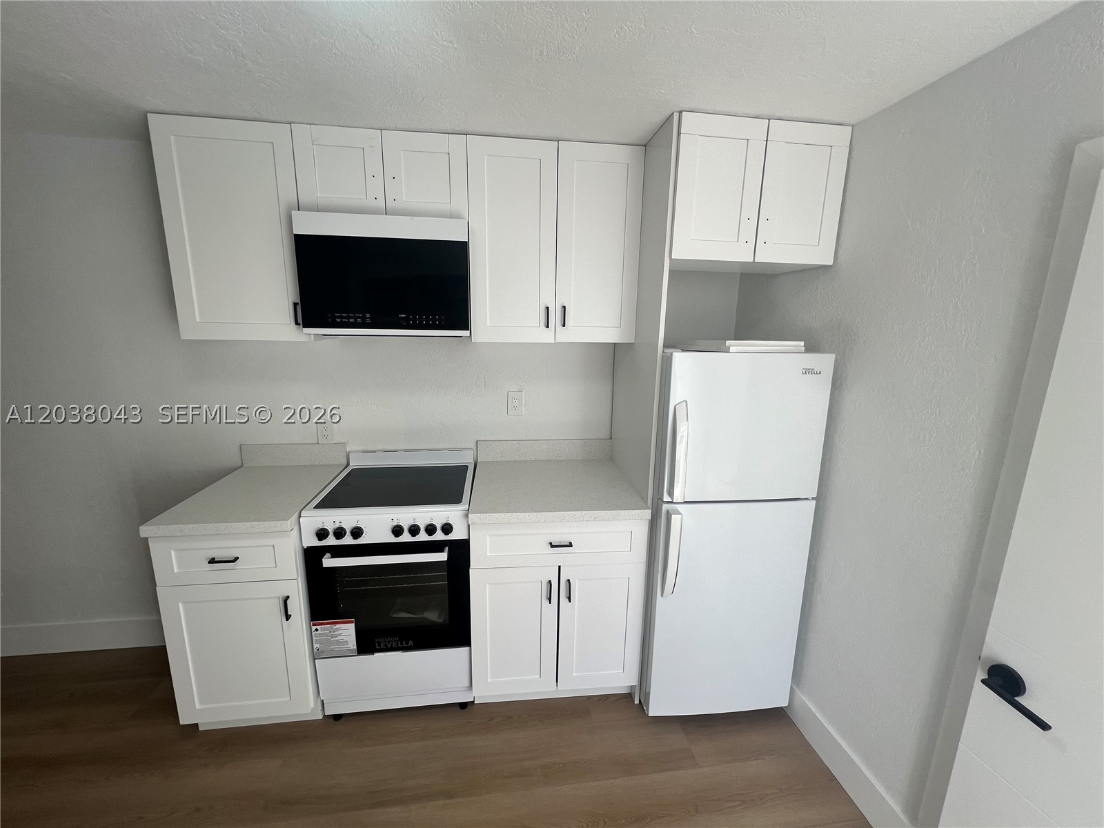 1706 Arthur St Property Photo 7