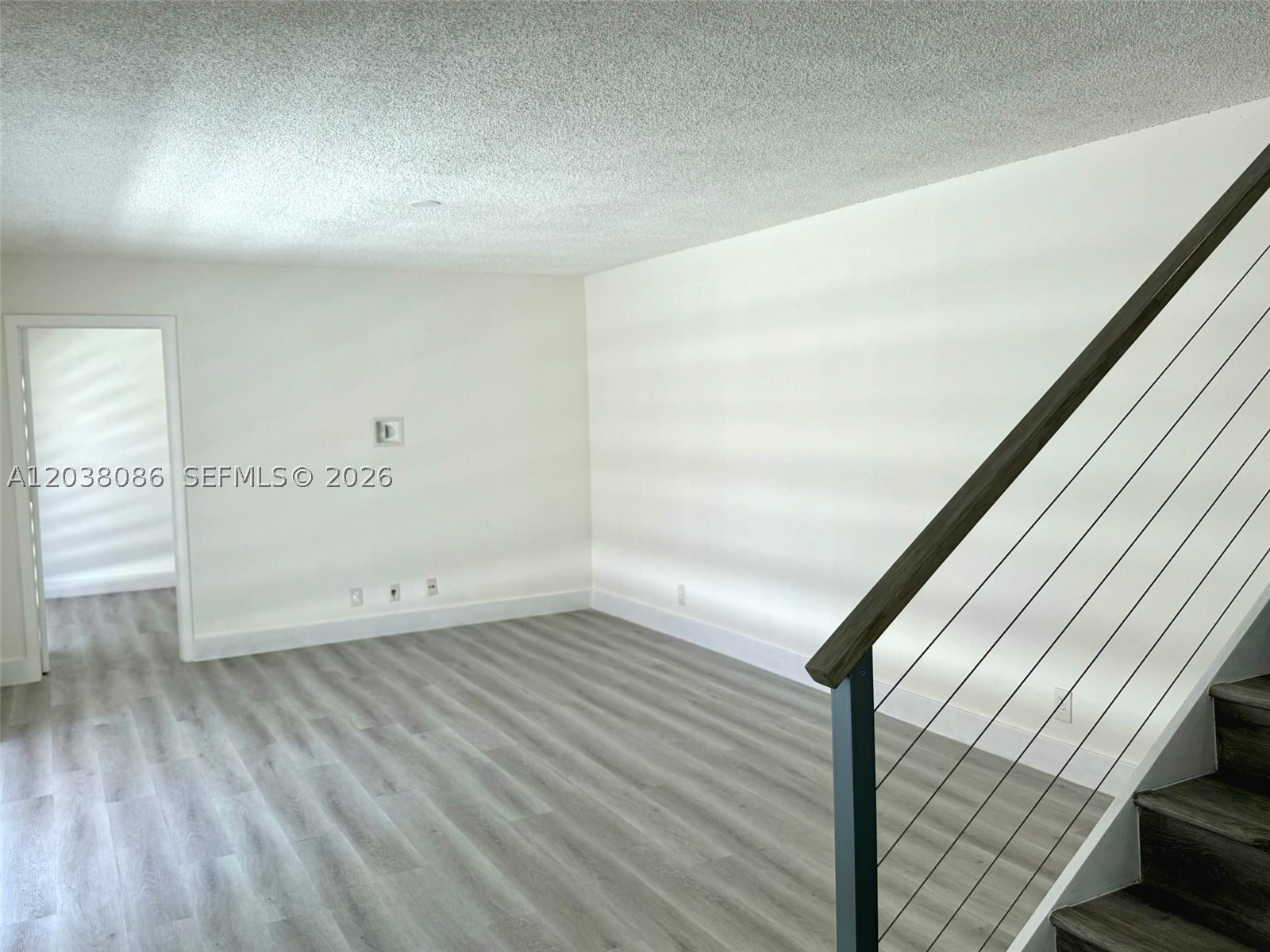 2565 Garden Ct Property Photo 7