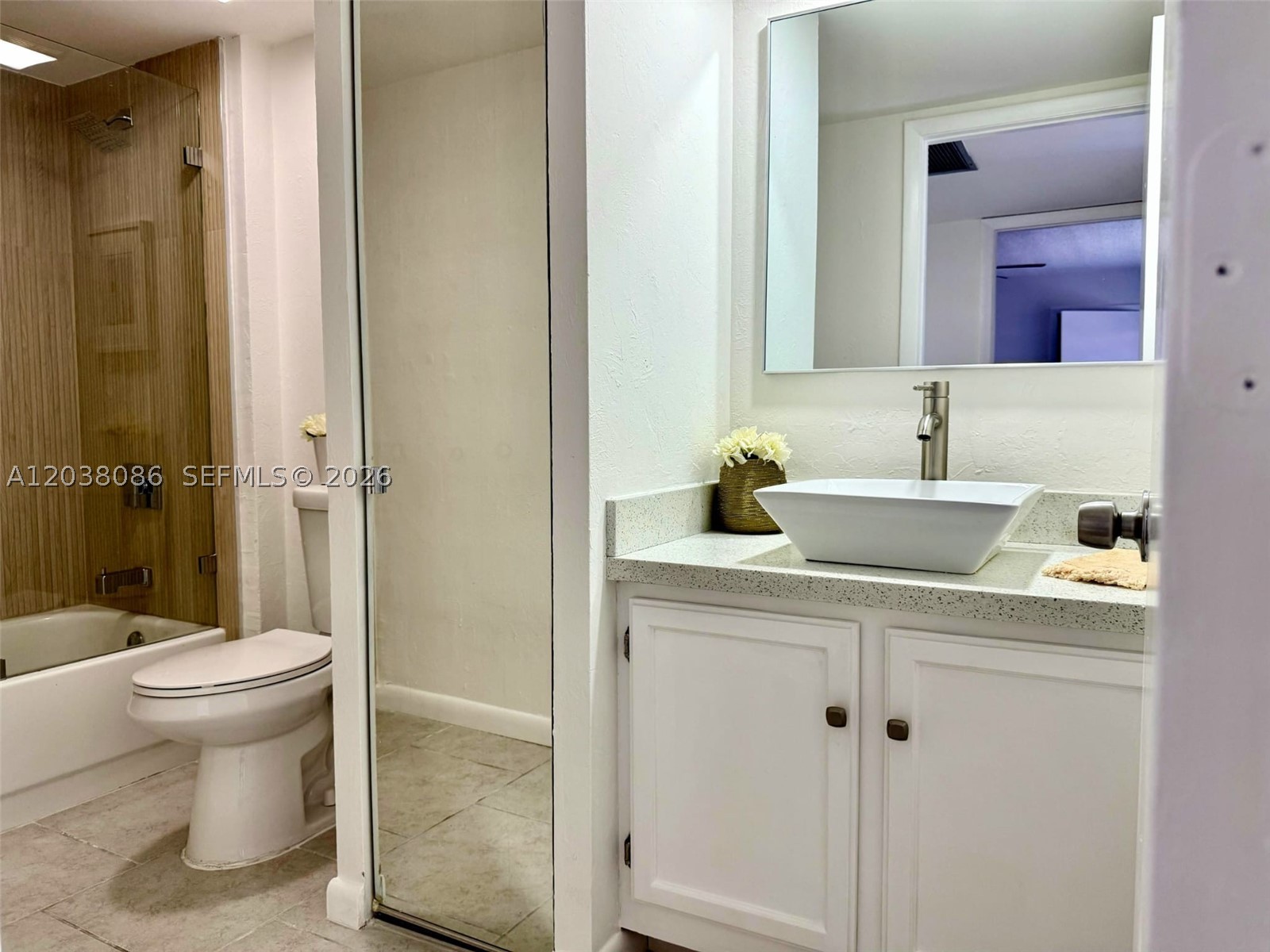 2565 Garden Ct Property Photo 17