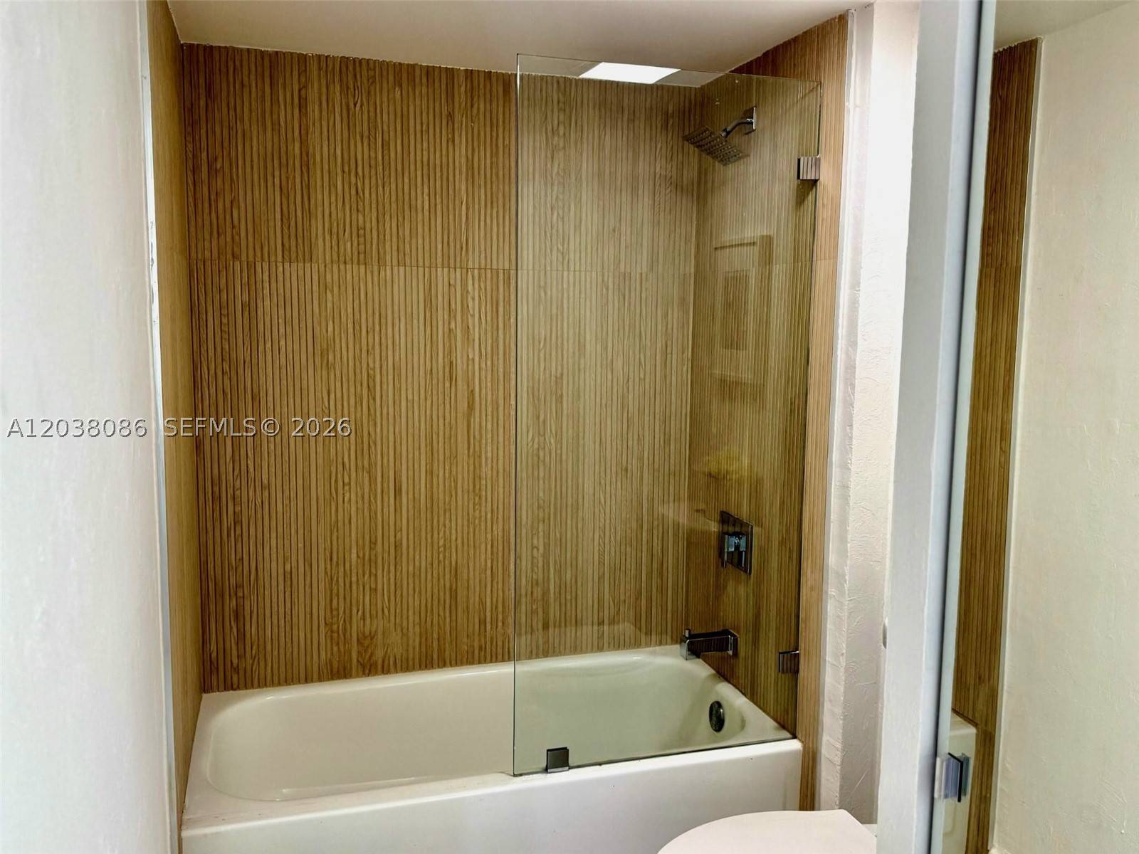2565 Garden Ct Property Photo 18