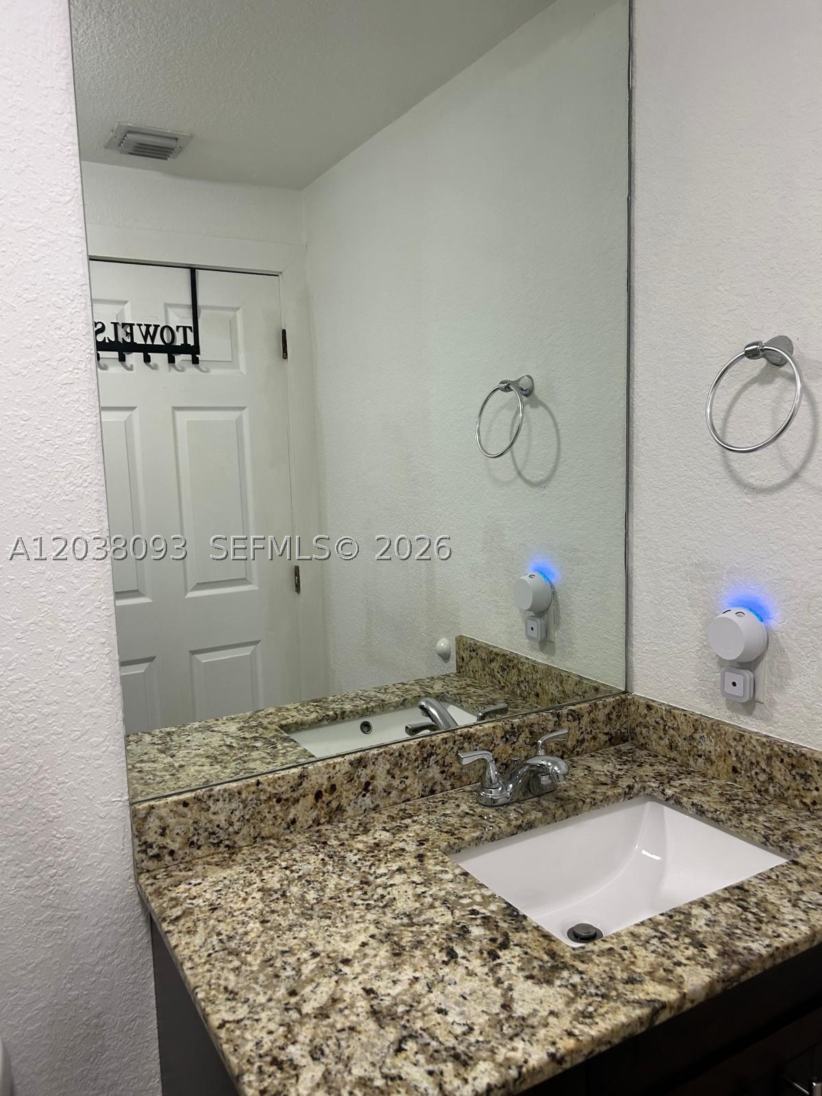 106 Se 9th Ct 201 Property Photo 17