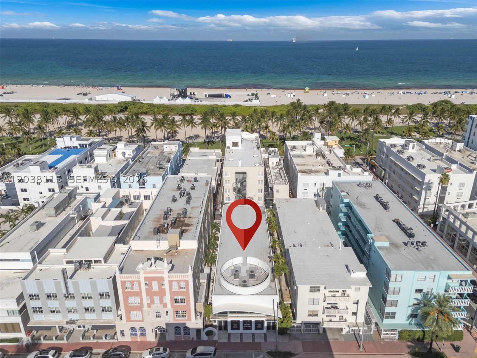 721 Collins Ave Property Photo 1