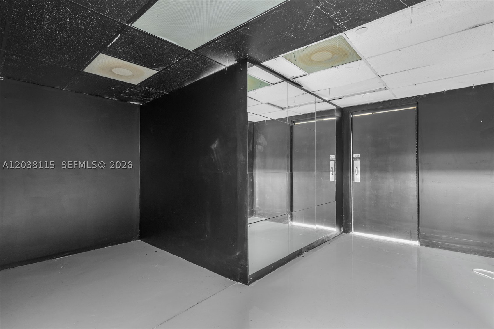 721 Collins Ave Property Photo 13