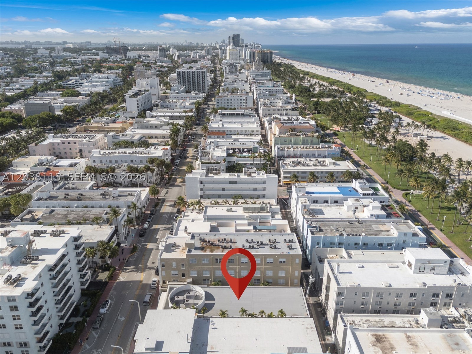 721 Collins Ave Property Photo 30