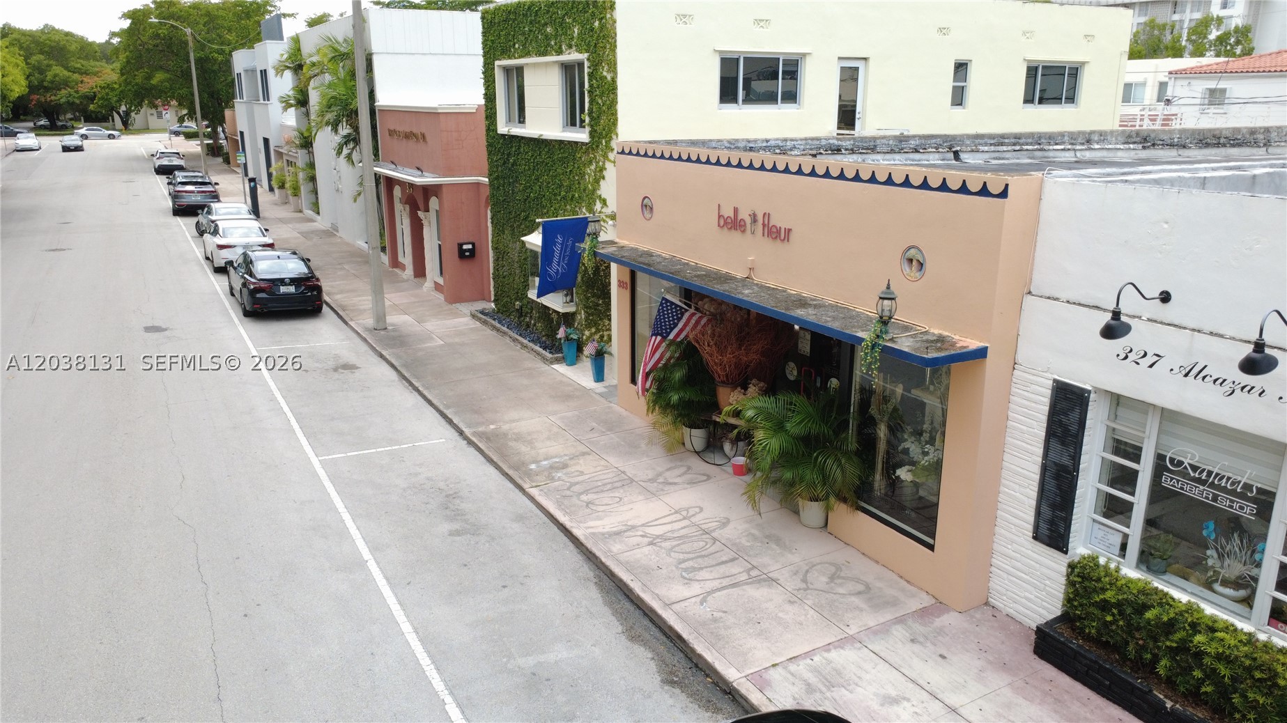 333 Alcazar Ave Property Photo 4