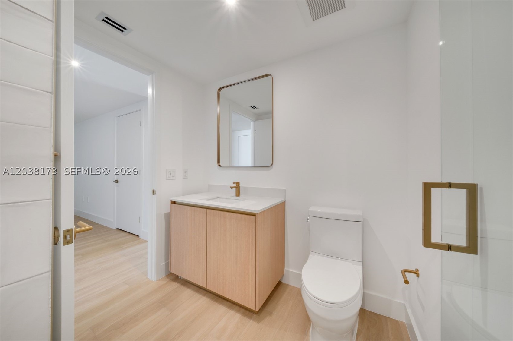 90 32 503 Property Photo 8