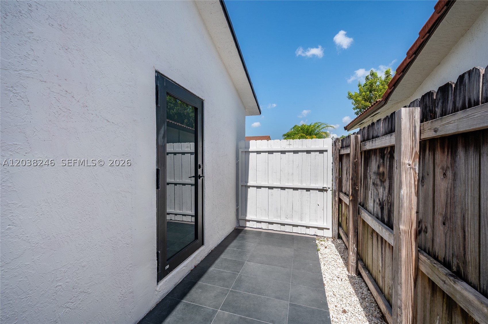 A12038246 Property Photo 29