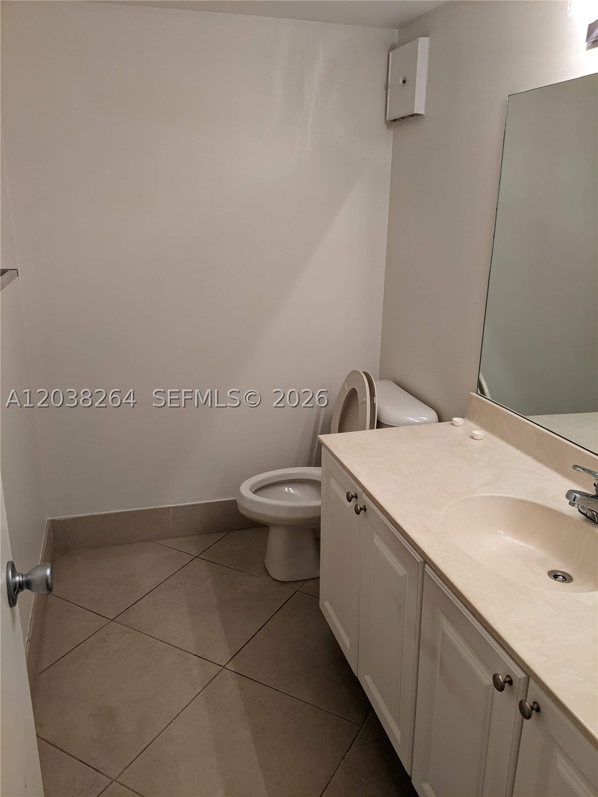 711 N Pine Island Rd 314 Property Photo 6