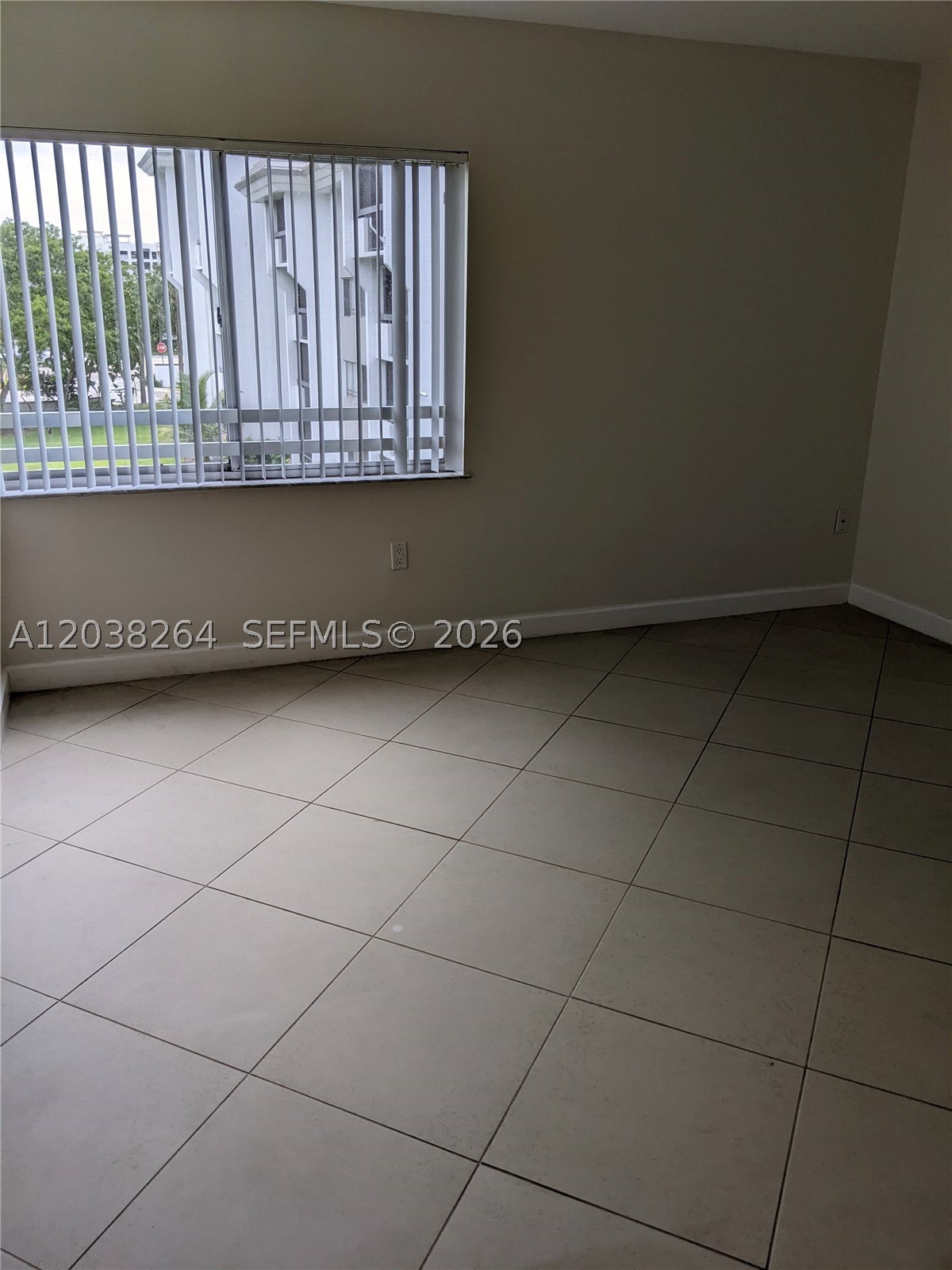 711 N Pine Island Rd 314 Property Photo 10