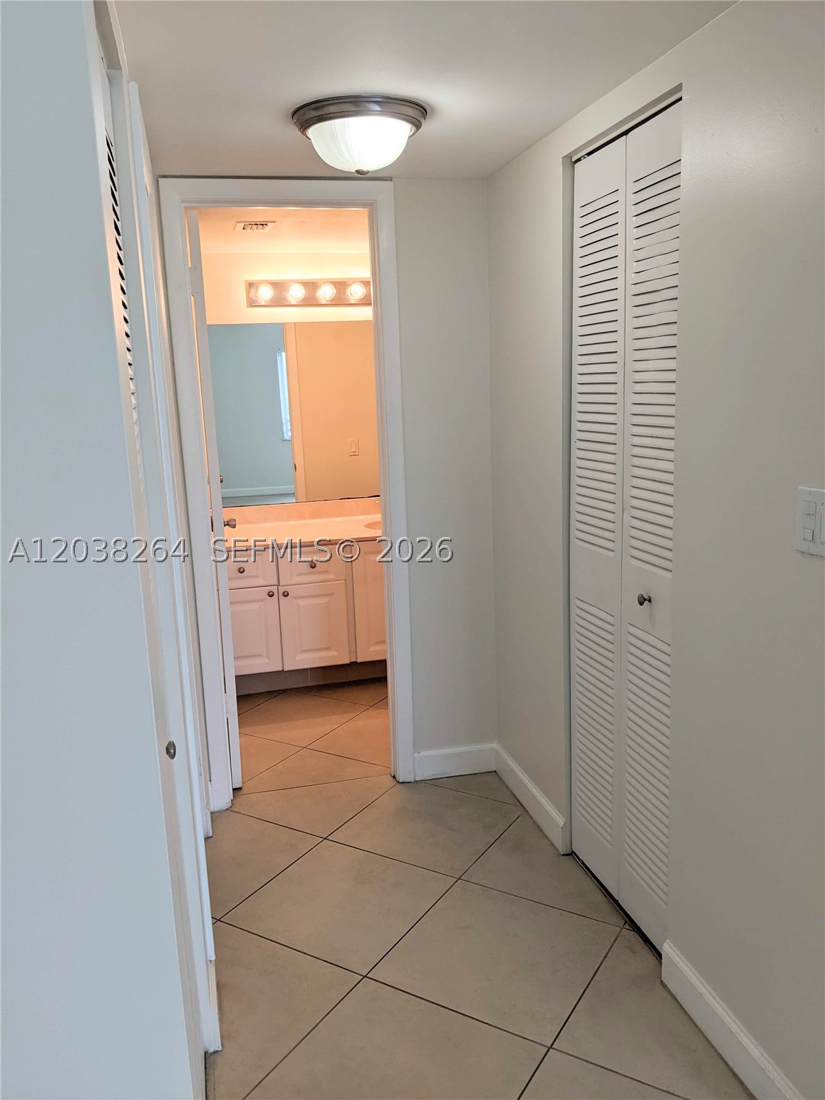 711 N Pine Island Rd 314 Property Photo 13