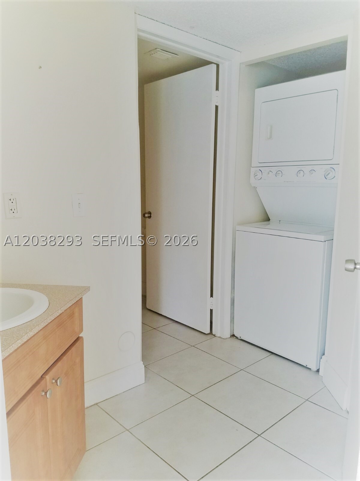8255 Sw 152nd Ave E-101 Property Photo 14