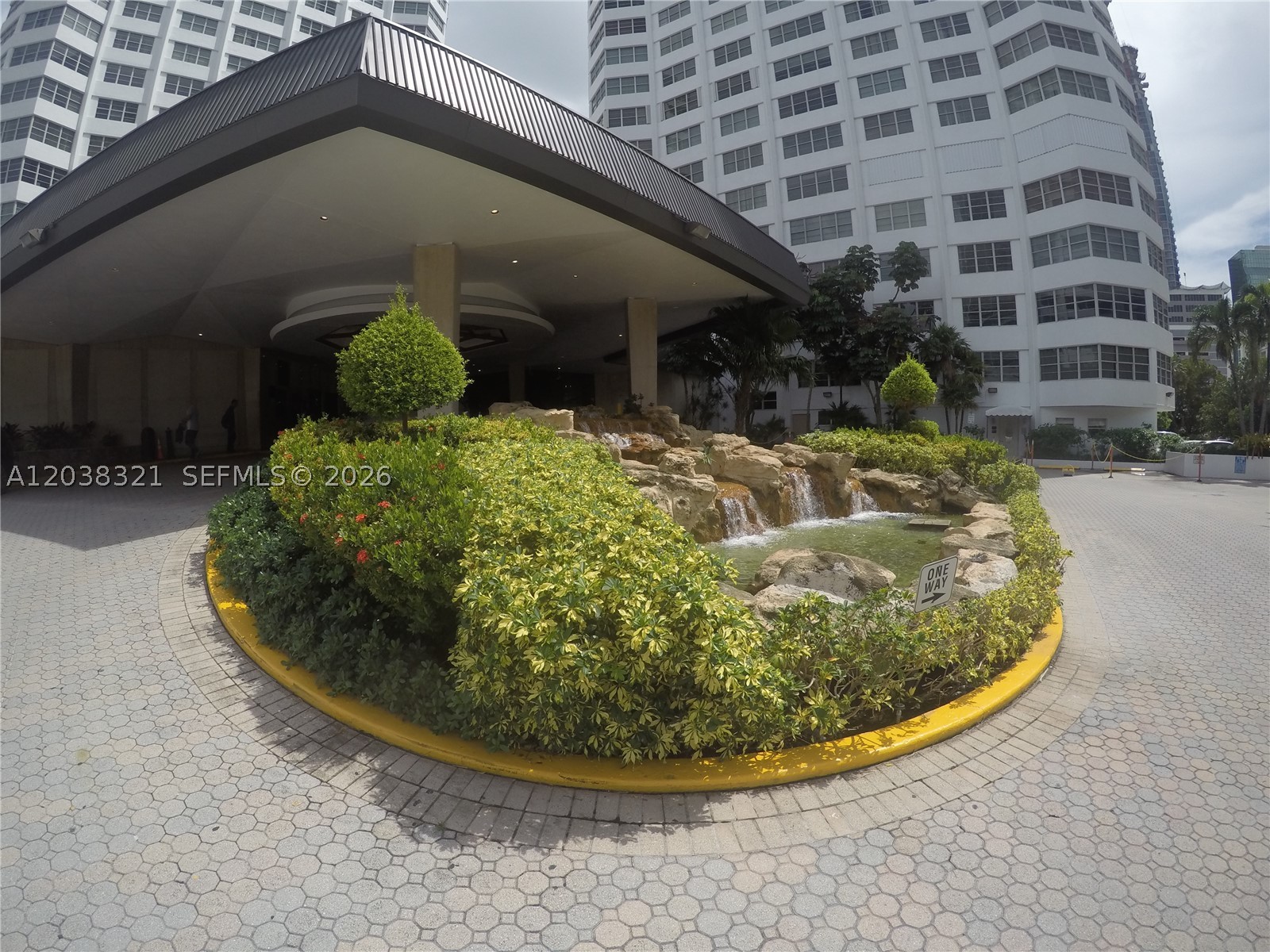 801 Brickell Bay Dr 364 Property Photo 2
