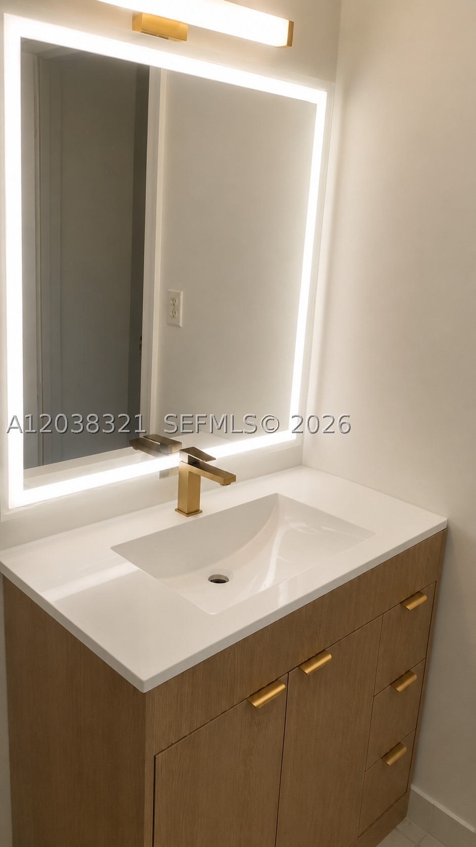 801 Brickell Bay Dr 364 Property Photo 15