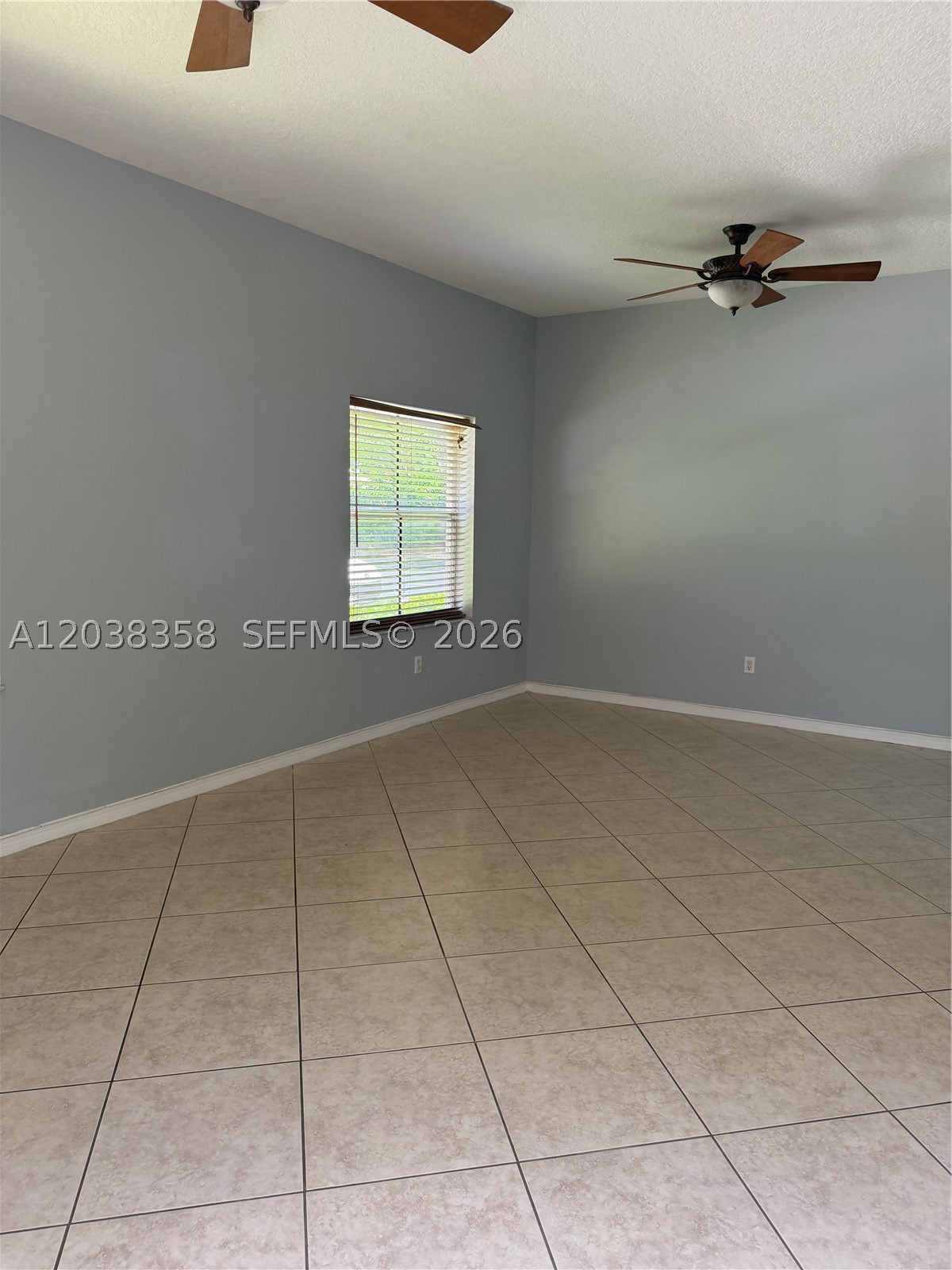 2321 Mariner Ct 2810 Property Photo 4