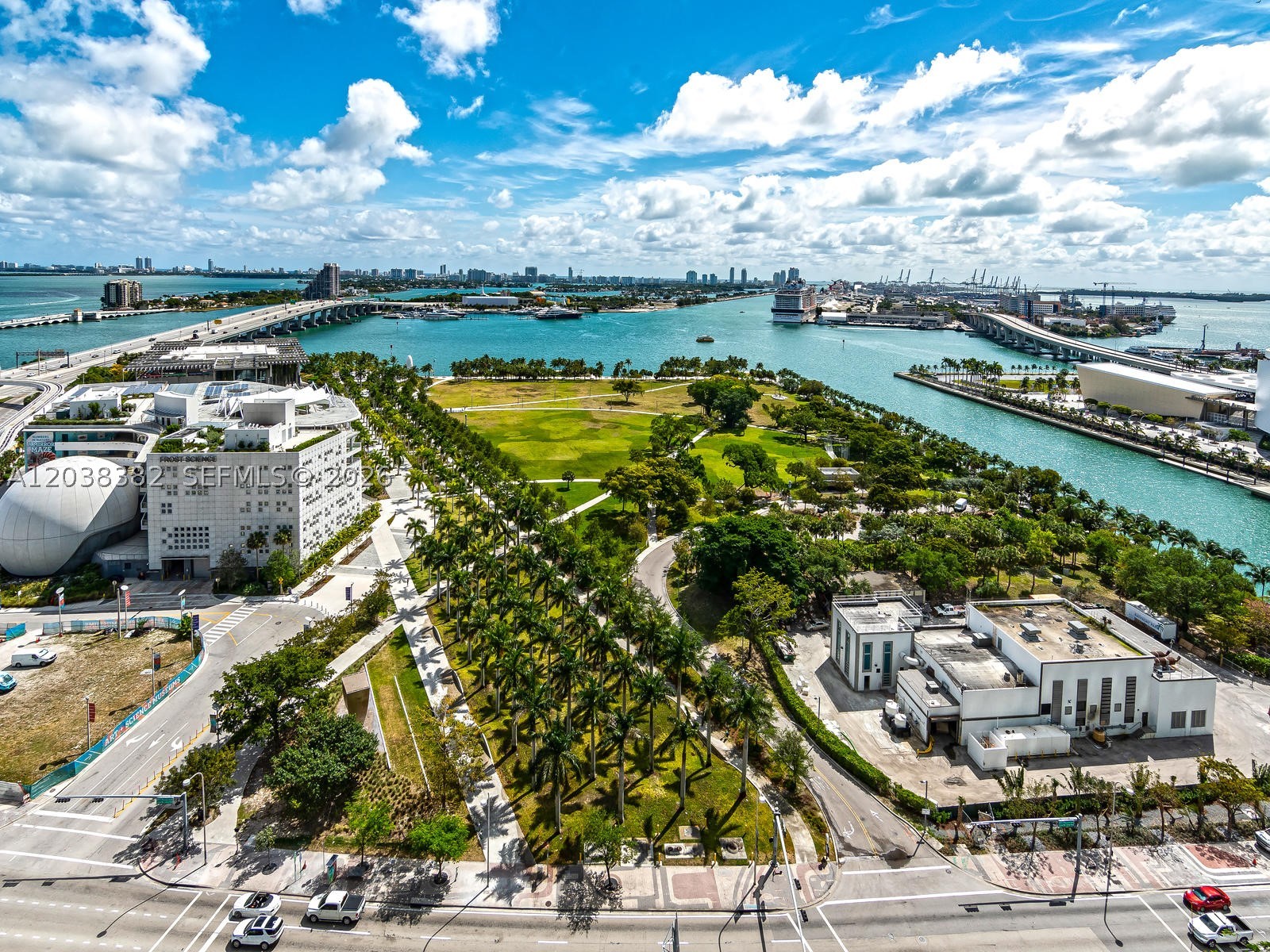1000 Biscayne Blvd 2002 Property Photo 7