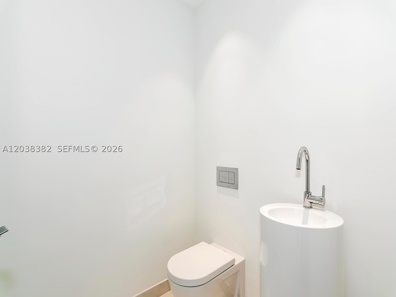 1000 Biscayne Blvd 2002 Property Photo 21