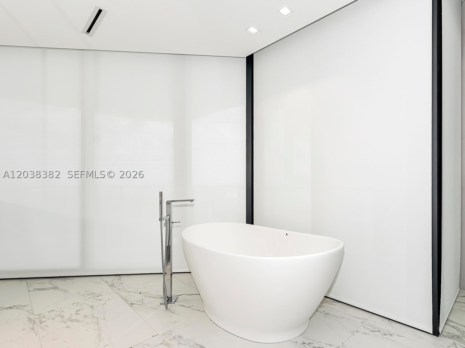 1000 Biscayne Blvd 2002 Property Photo 27