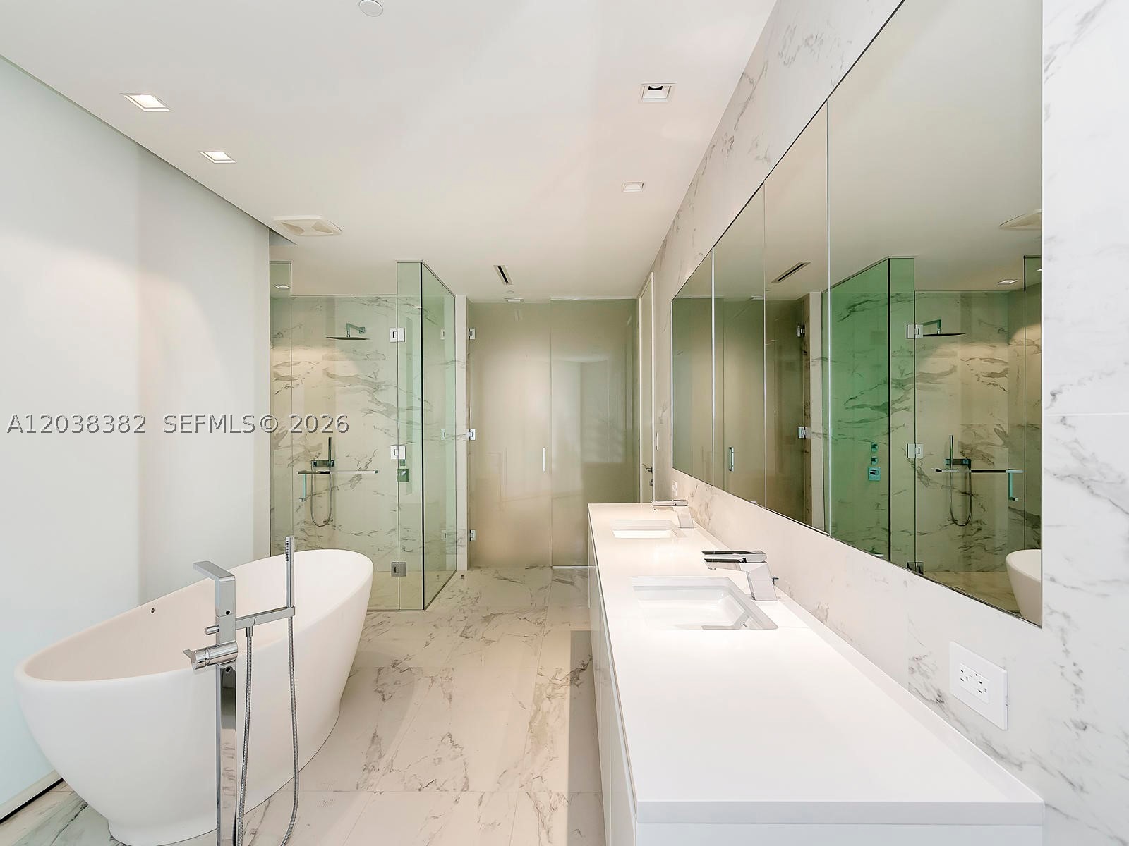 1000 Biscayne Blvd 2002 Property Photo 31