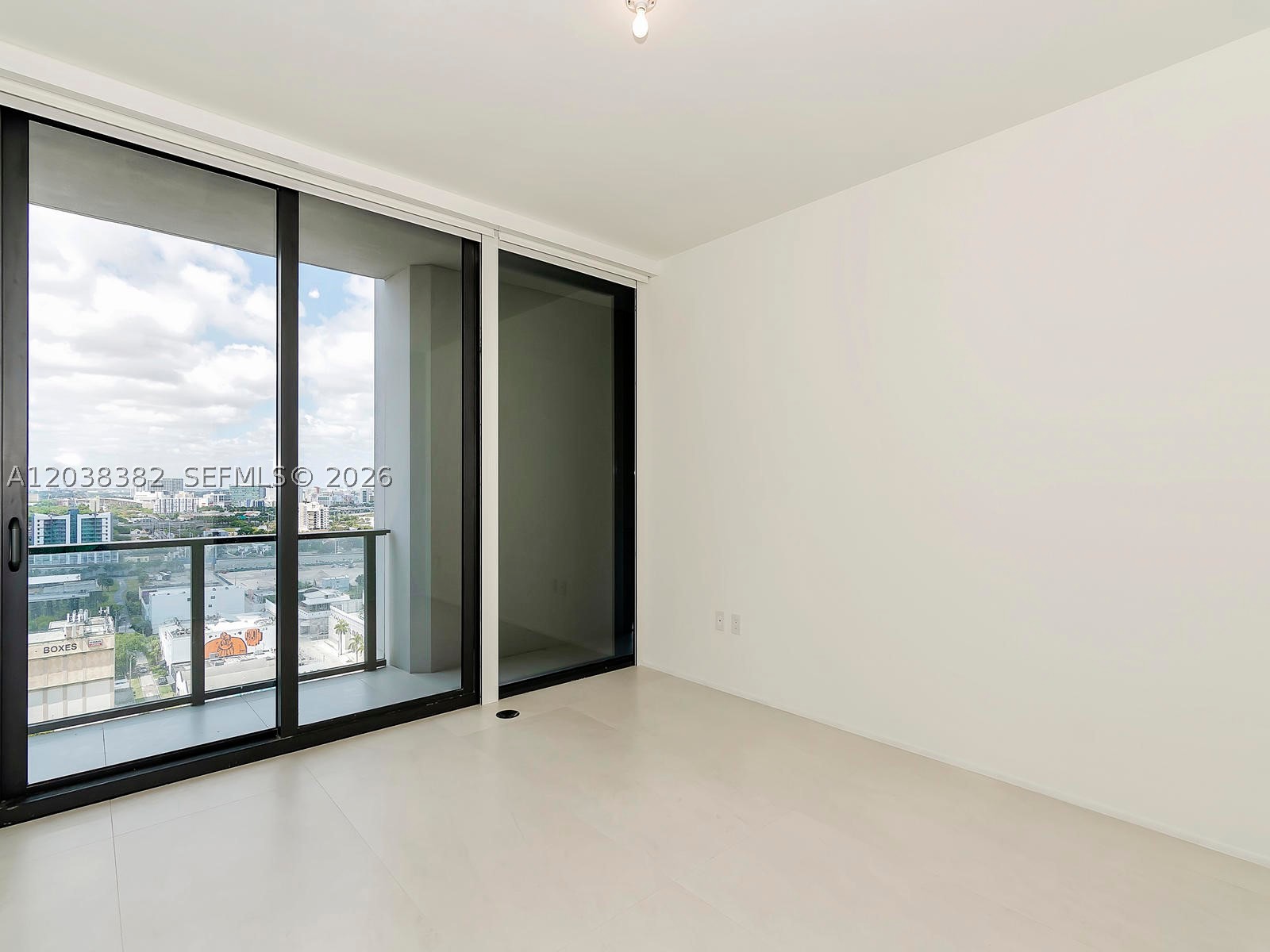 1000 Biscayne Blvd 2002 Property Photo 47