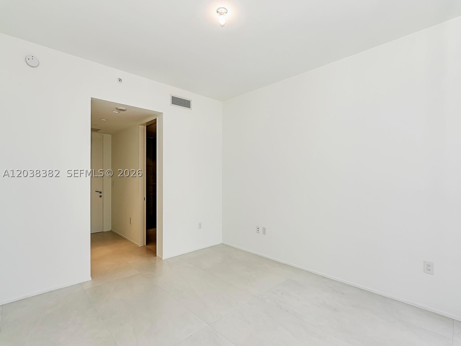 1000 Biscayne Blvd 2002 Property Photo 48