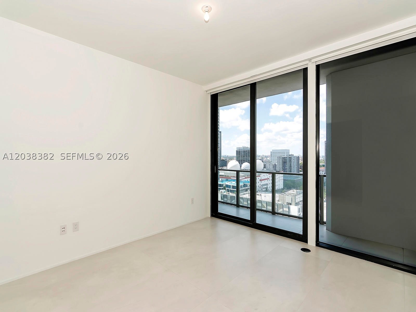 1000 Biscayne Blvd 2002 Property Photo 49