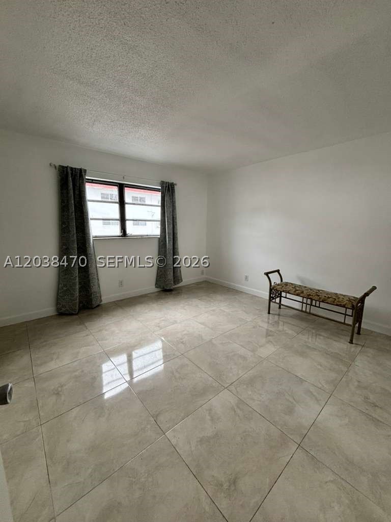 541 Blue Heron Dr 215 Property Photo 7