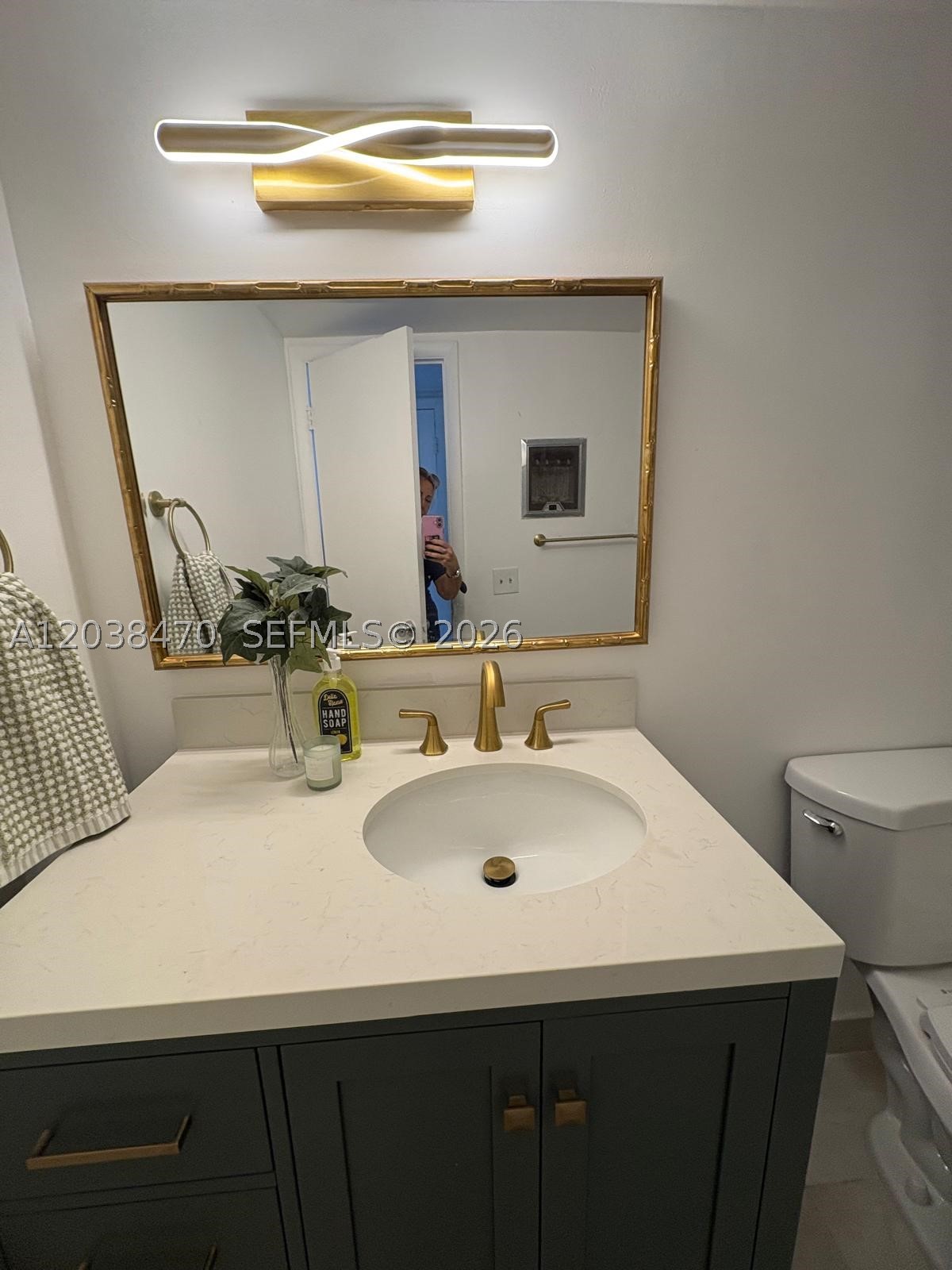 541 Blue Heron Dr 215 Property Photo 13