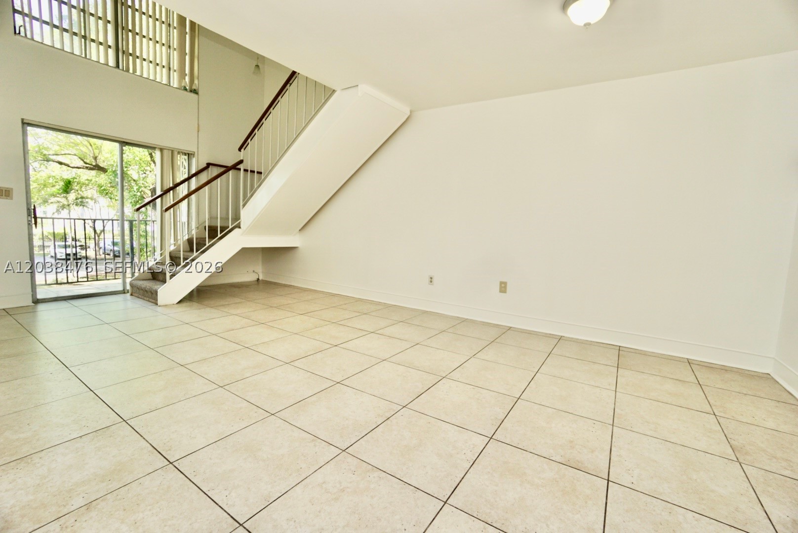 8500 SW 109th Ave 6-225 Property Photo 1