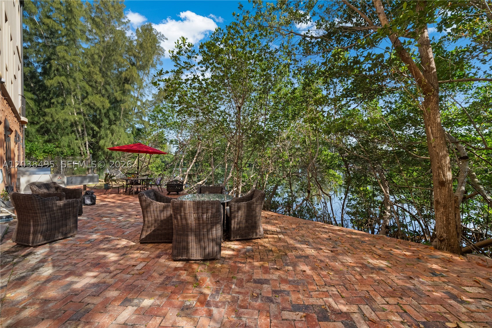 6232 Paradise Point Dr Property Photo 16