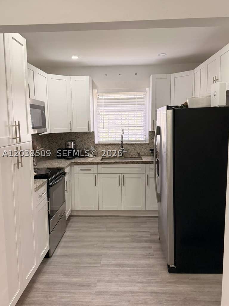 2920 Sw 15th St Property Photo 4