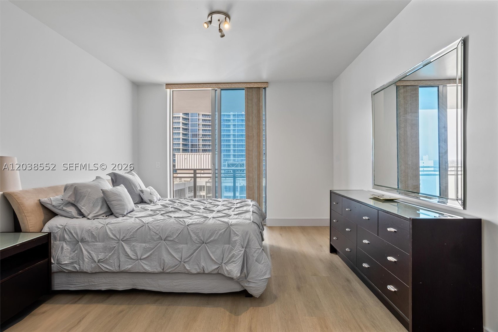 3535 S Ocean Dr 1703 Property Photo 33