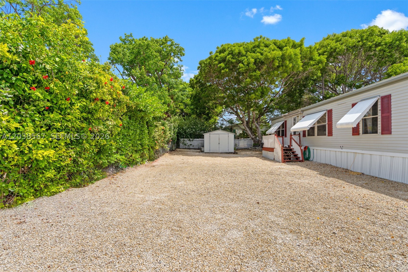 268 King Ave Property Photo 4