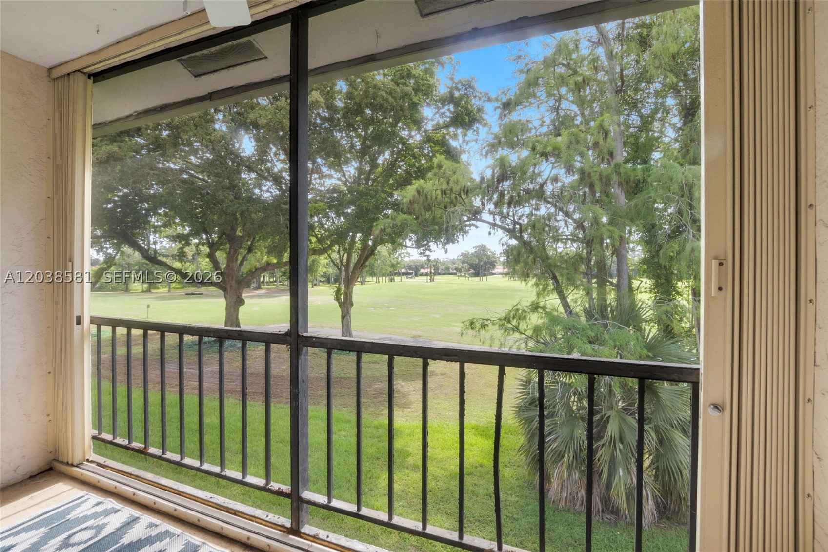 21650 Juego Cir 24h Property Photo 22