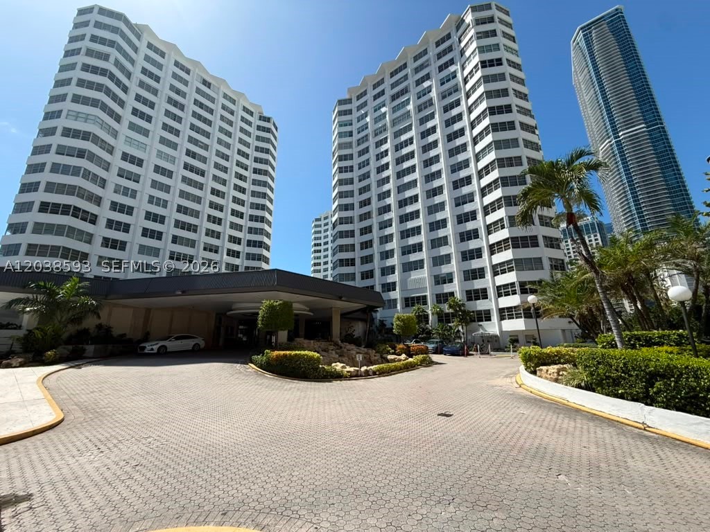 801 Brickell Bay Dr 765 Property Photo 1
