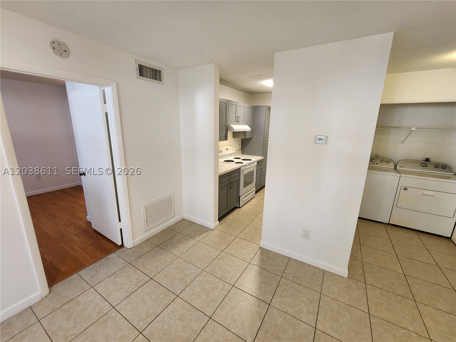 4401 W Mcnab Rd 16 Property Photo 8