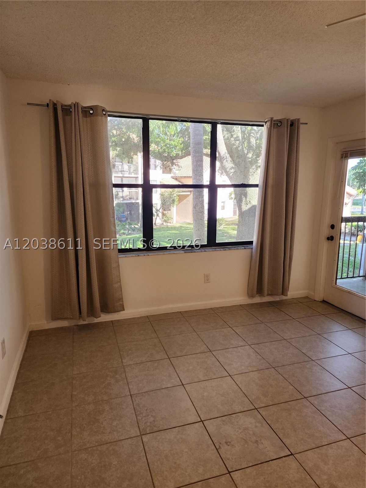 4401 W Mcnab Rd 16 Property Photo 13