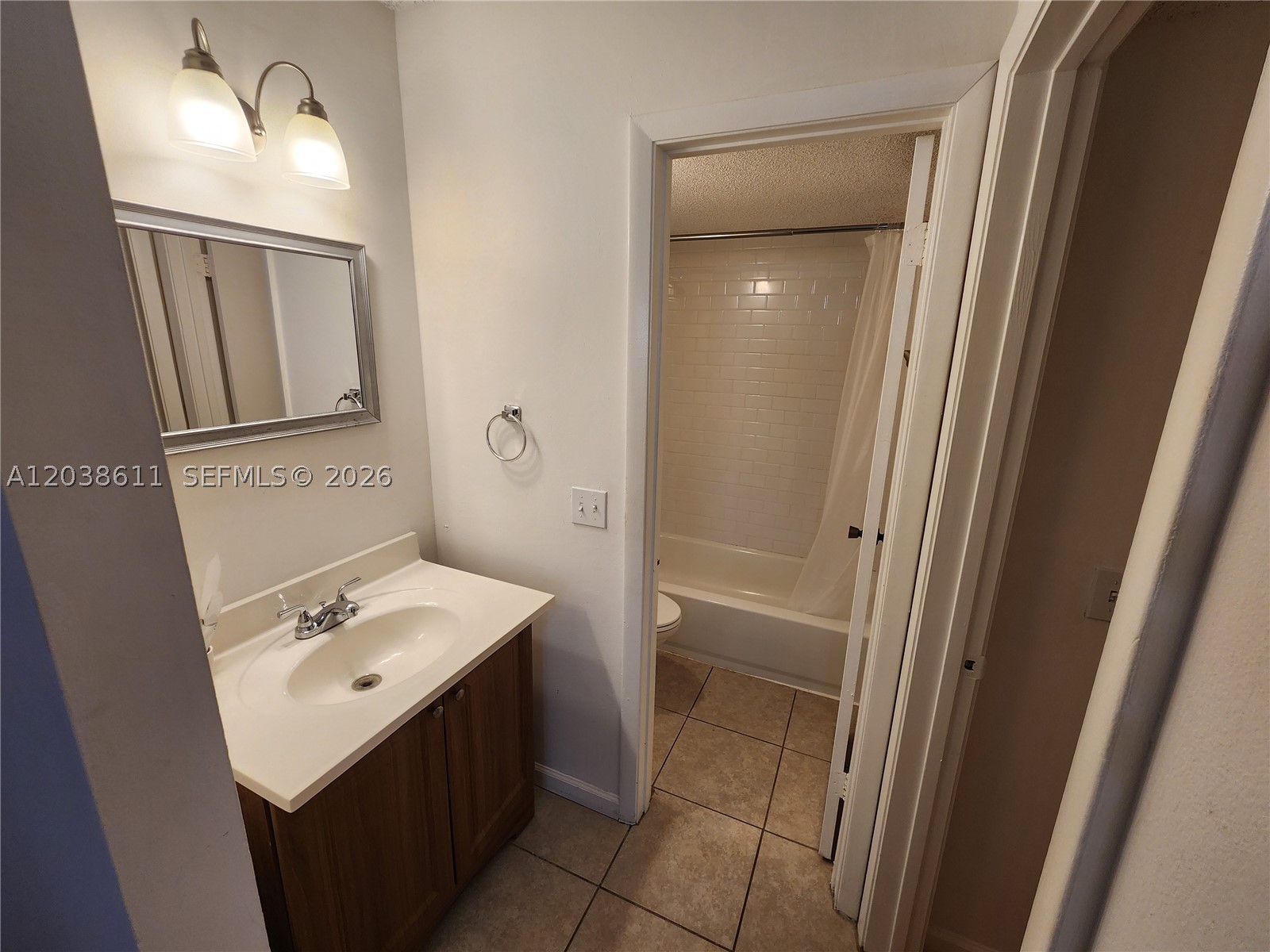 4401 W Mcnab Rd 16 Property Photo 16