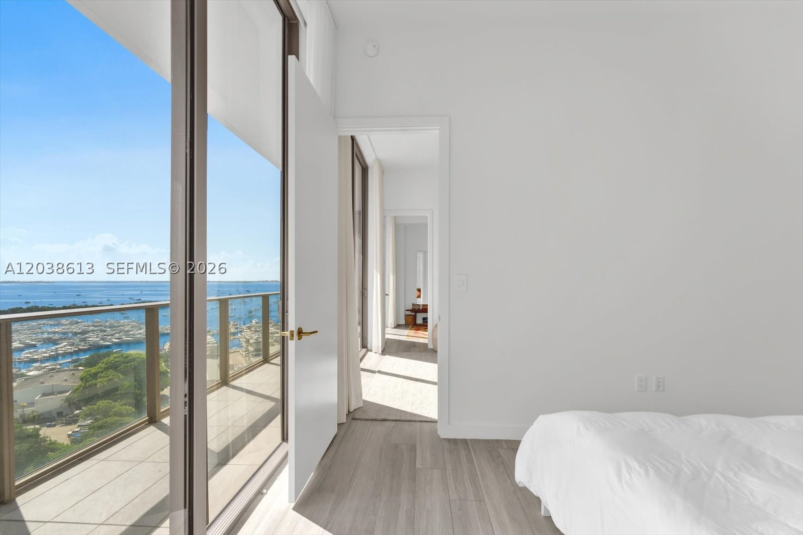 2655 S Bayshore Dr 1606 Property Photo 21