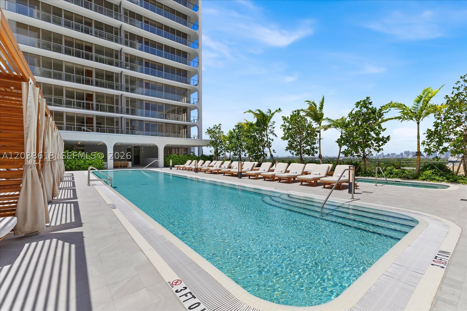 2655 S Bayshore Dr 1606 Property Photo 28