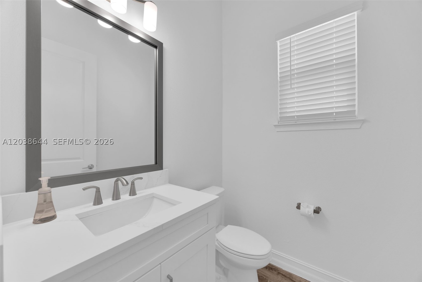 1112 Seagrape Drive Property Photo 25