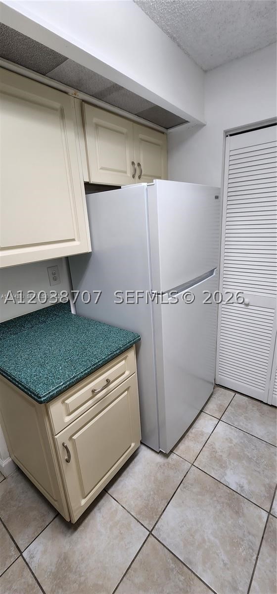 931 Ne 199th St 202-22 Property Photo 6