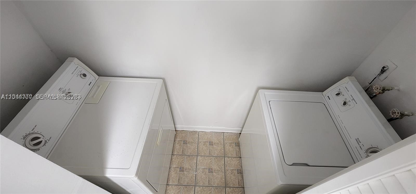 931 Ne 199th St 202-22 Property Photo 20