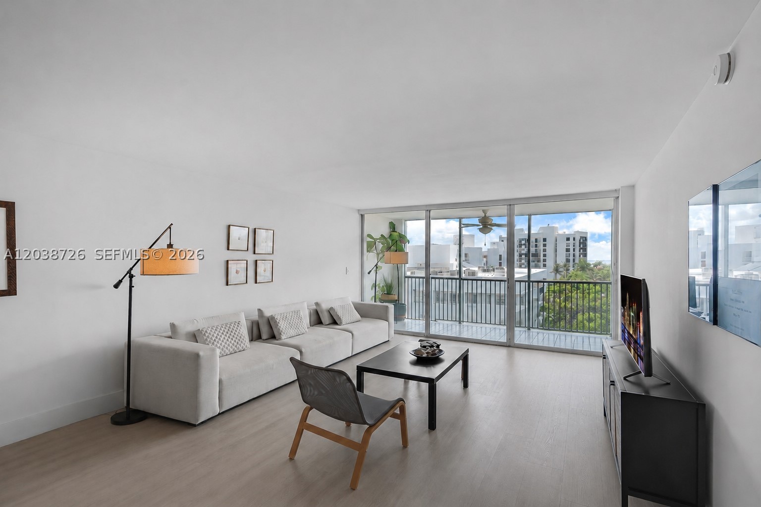 150 Ocean Lane Dr 7c Property Photo 4