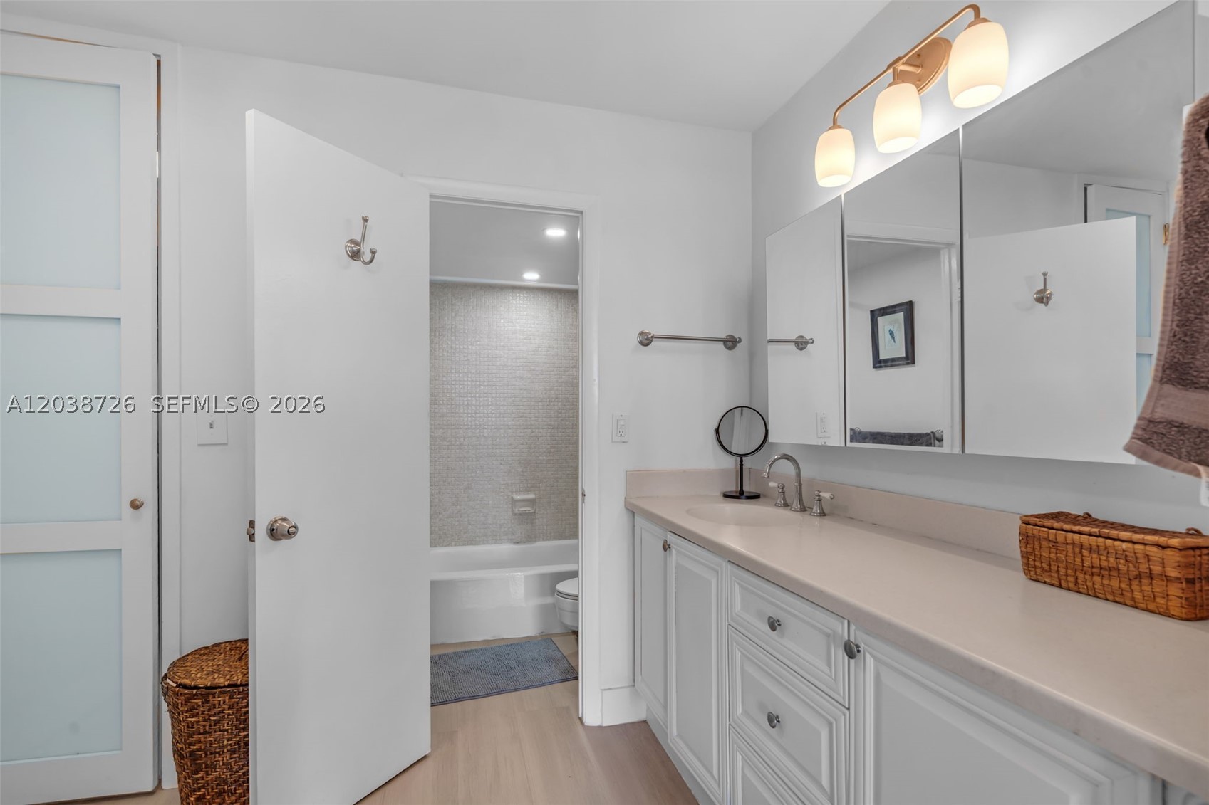 150 Ocean Lane Dr 7c Property Photo 14