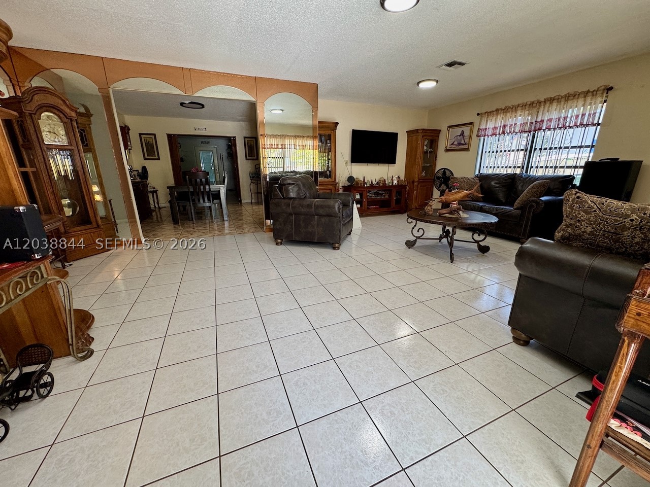15940 Nw 37th Pl Property Photo 4