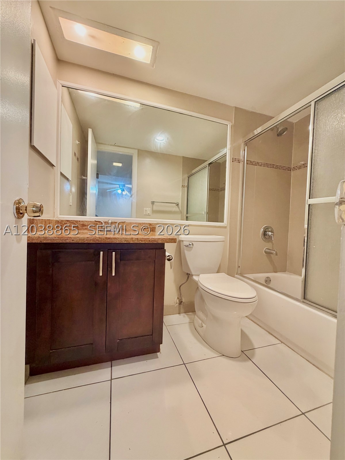 2320 S Cypress Bend Dr 206 Property Photo 12